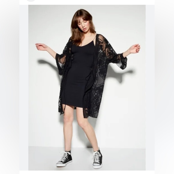 •RUE21•NWT BLUE FLORAL LACE SHEER CROCHET BELL SLEEVE OPEN FRONT KIMONO- MEDIUM - Picture 1 of 8